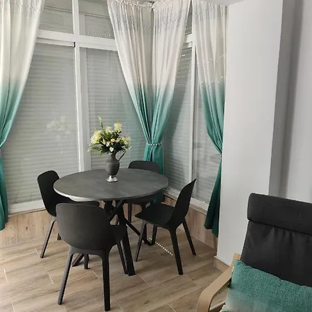 Apartamento With Large Patio By Namaste Elite Torremolinos