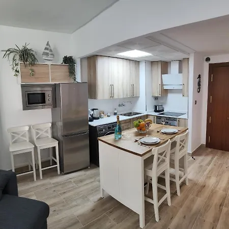 With Large Patio By Namaste Elite Apartamento Torremolinos